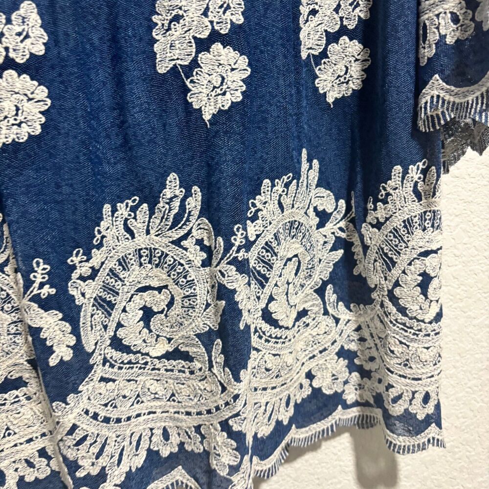 John‎ Mark Fleur In Bloom Blouse Top Small Blue White Embroidery Bell Sleeve - Picture 6 of 9